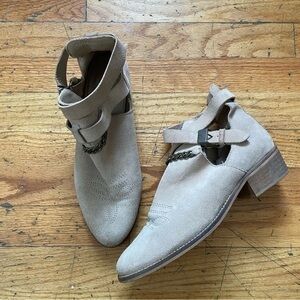 Stradivarius Booties Size 10